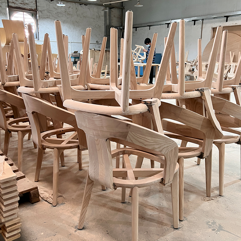 远离甲醛危害，选择纯原木家具